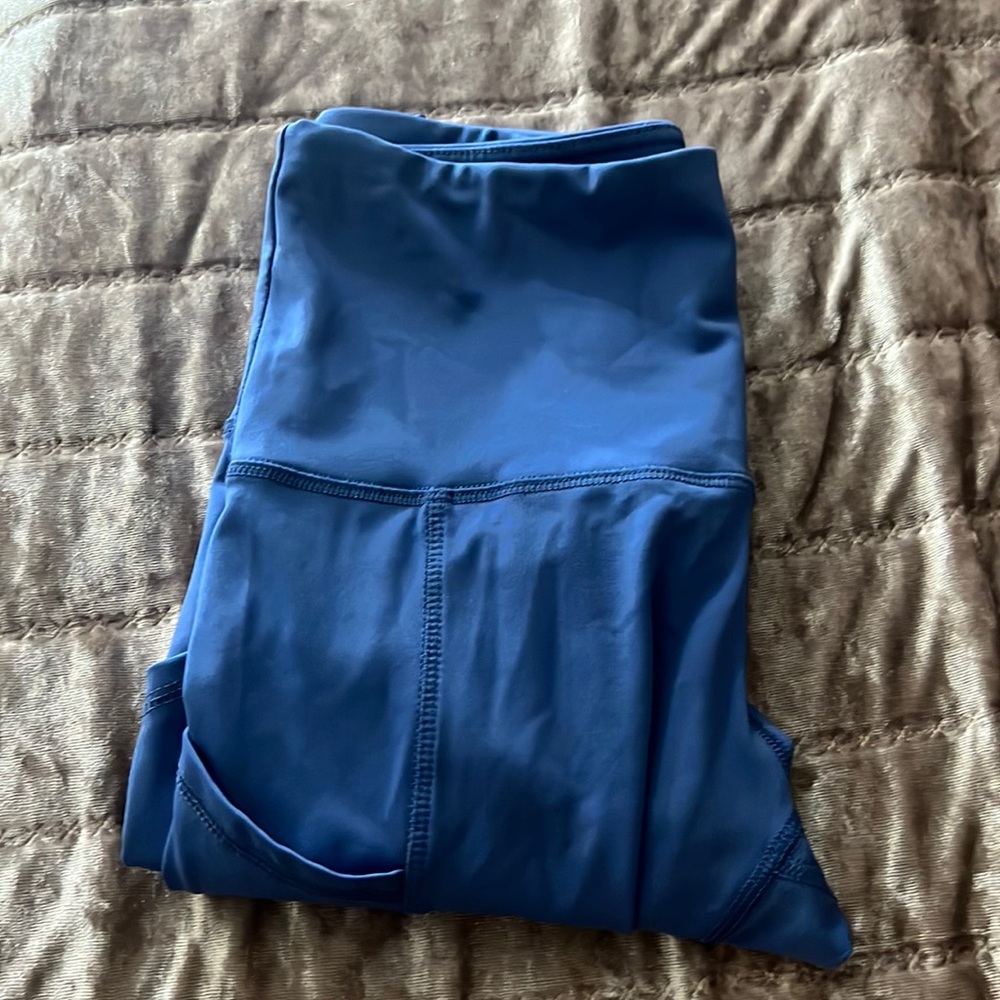 Blue leggings with pockets